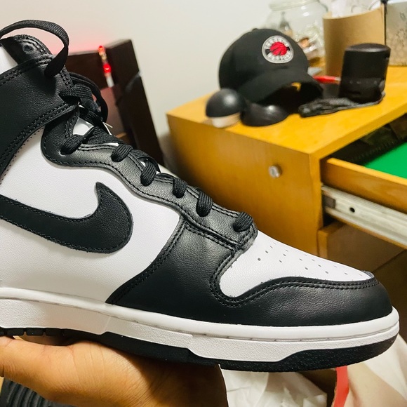 COPY - Nike dunk high retro 9.5 black and white - Picture 4 of 5